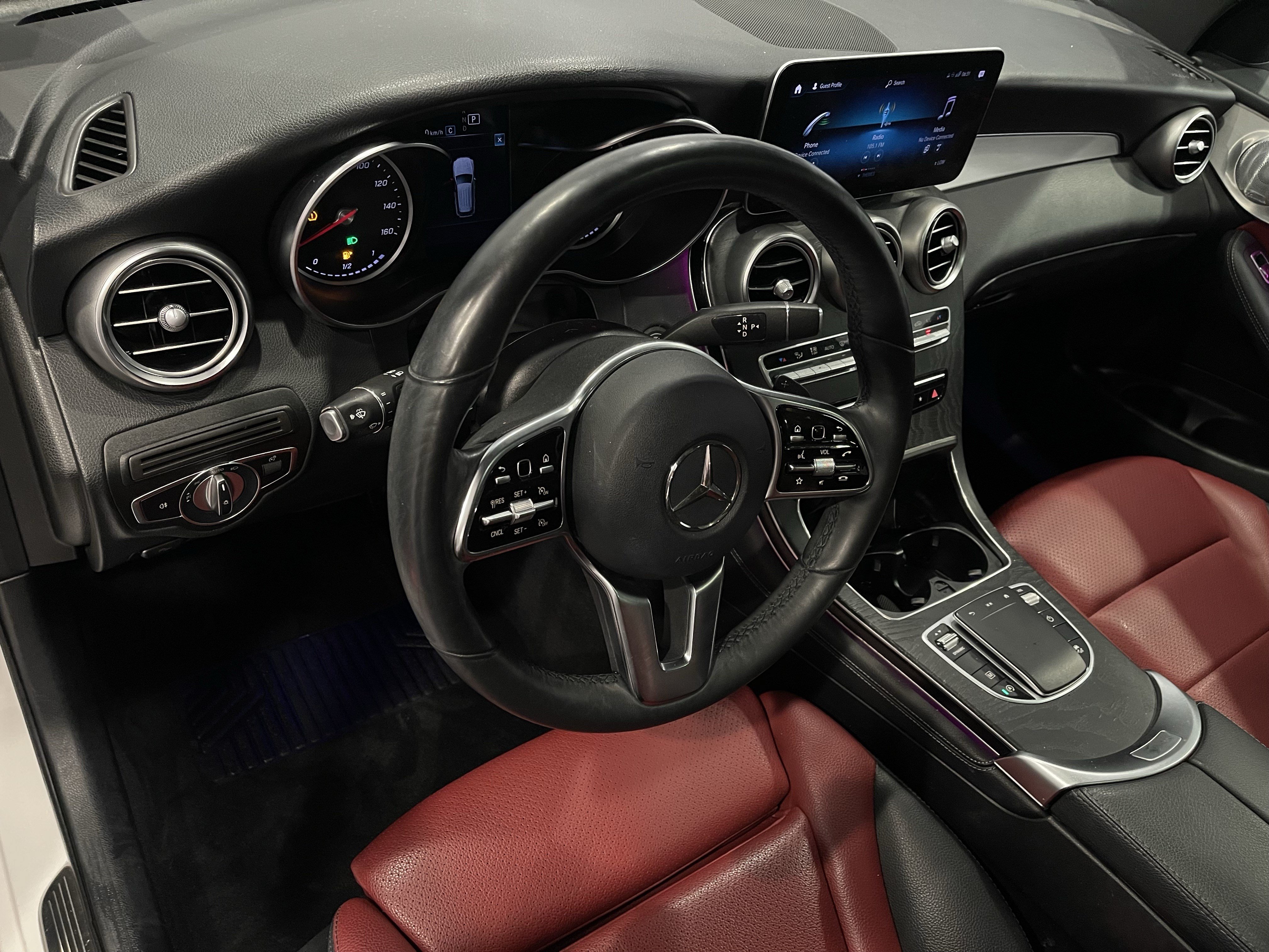 Used 2020 Mercedes-Benz GLC 300 4MATIC image 13