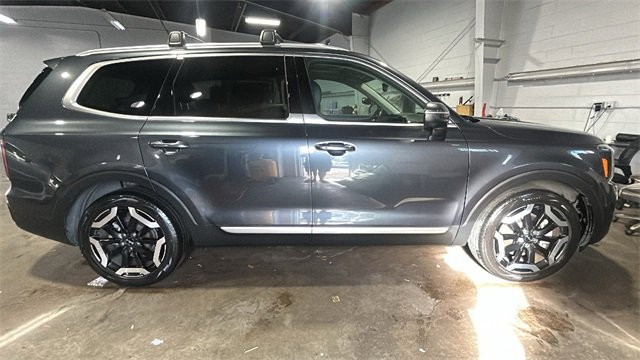 Used 2024 Kia Telluride EX image 6