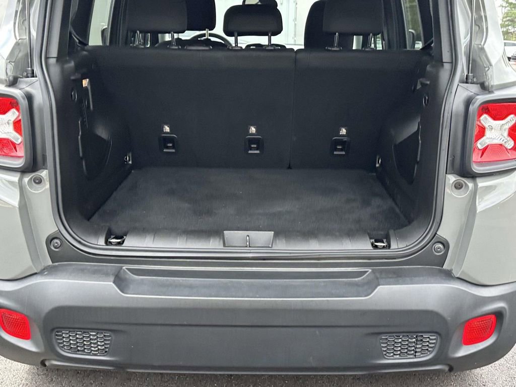 Used 2021 Jeep Renegade Latitude image 8