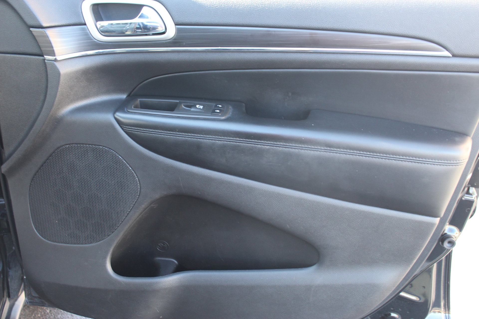 Used 2021 Jeep Grand Cherokee Limited w/ Luxury Group II image 34