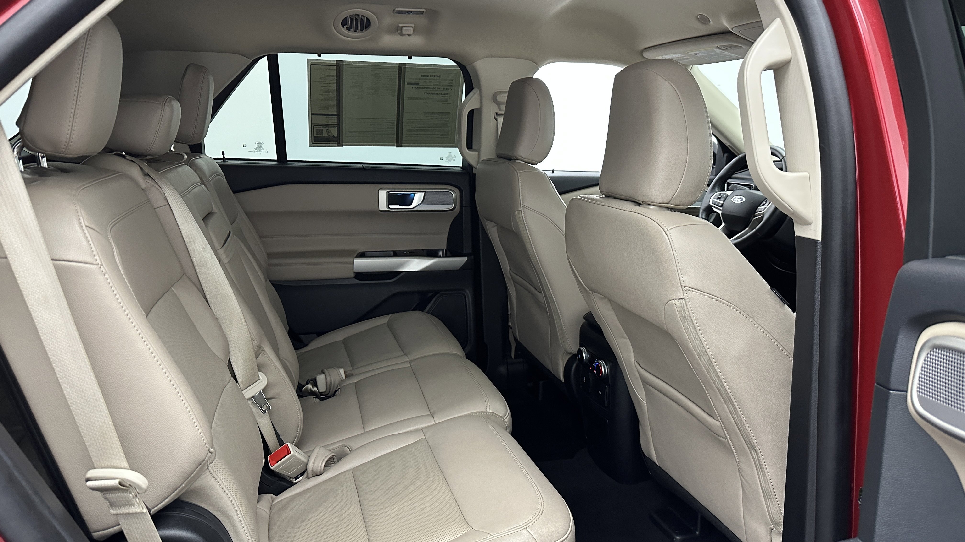 Used 2023 Ford Explorer Limited image 36