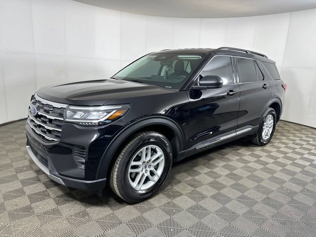 Used 2025 Ford Explorer Active image 7