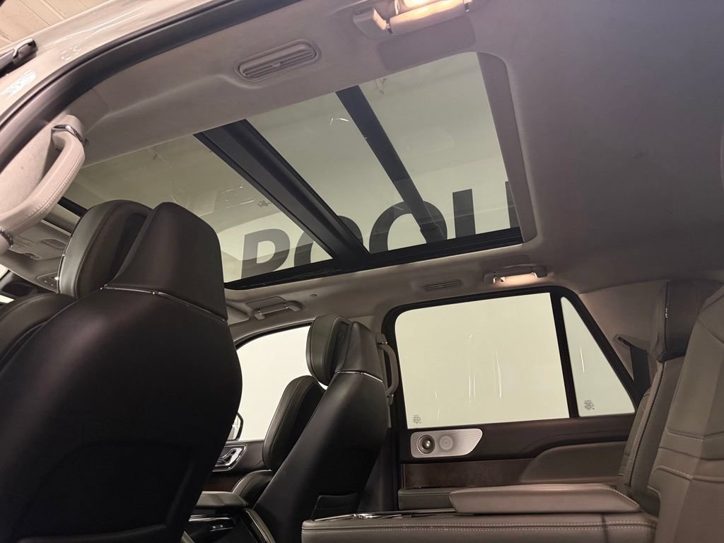 Used 2022 Lincoln Navigator L Black Label AWD/4WD image 15