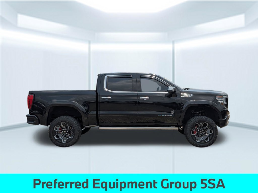 Used 2023 GMC Sierra 1500 Denali w/ Denali Reserve Package AWD/4WD image 8