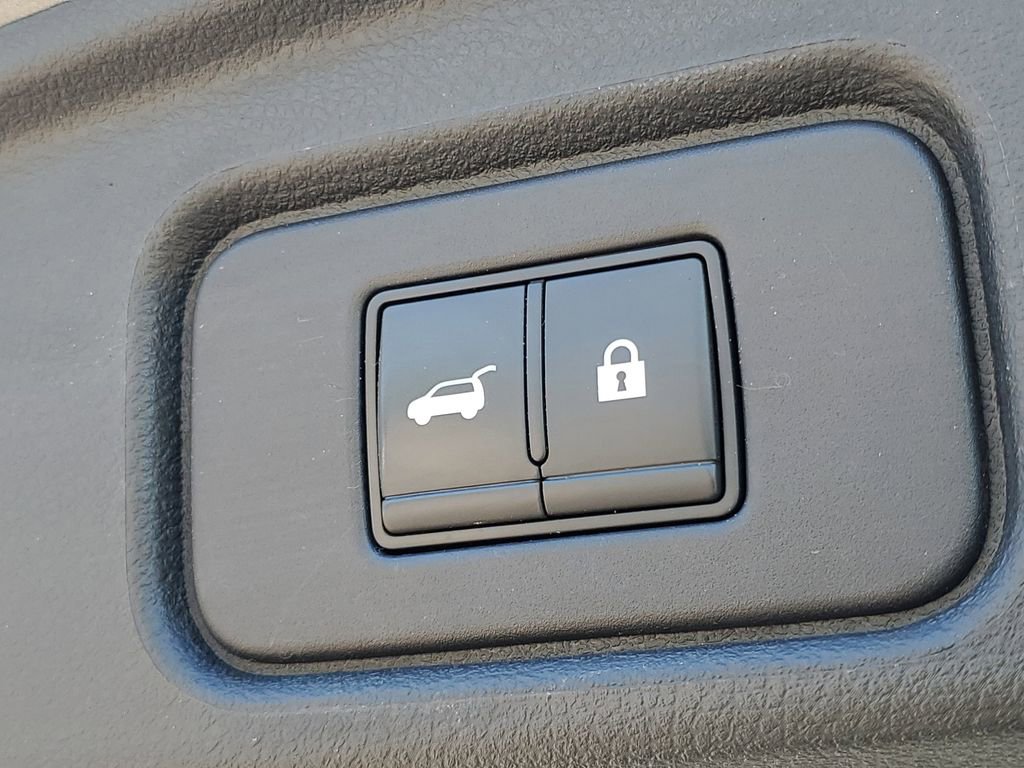 Used 2022 Nissan Pathfinder Platinum image 8