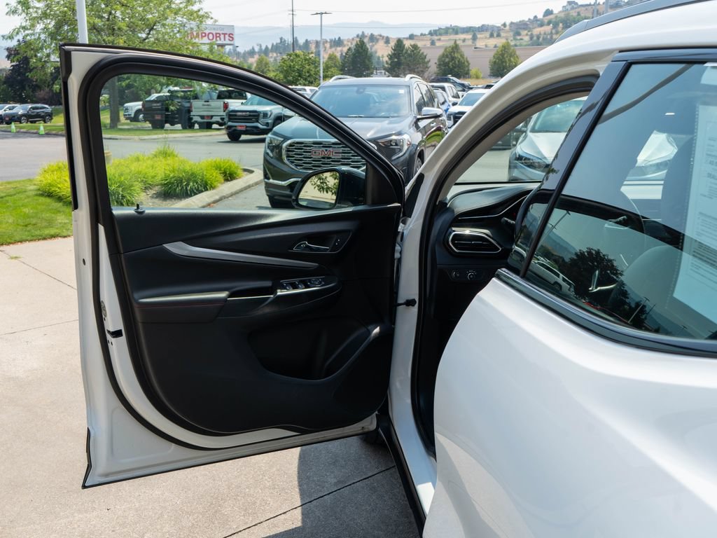 Certified 2023 Chevrolet Bolt EUV Premier w/ Redline Edition FWD image 16