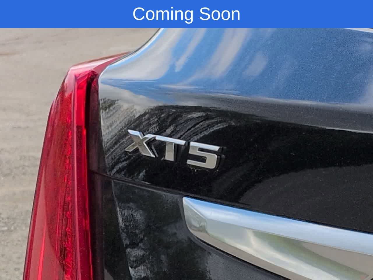 Used 2017 Cadillac XT5 Luxury w/ LPO, Wheel Lock Package FWD image 12