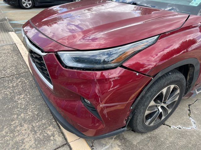 Used 2021 Toyota Highlander XLE FWD image 7