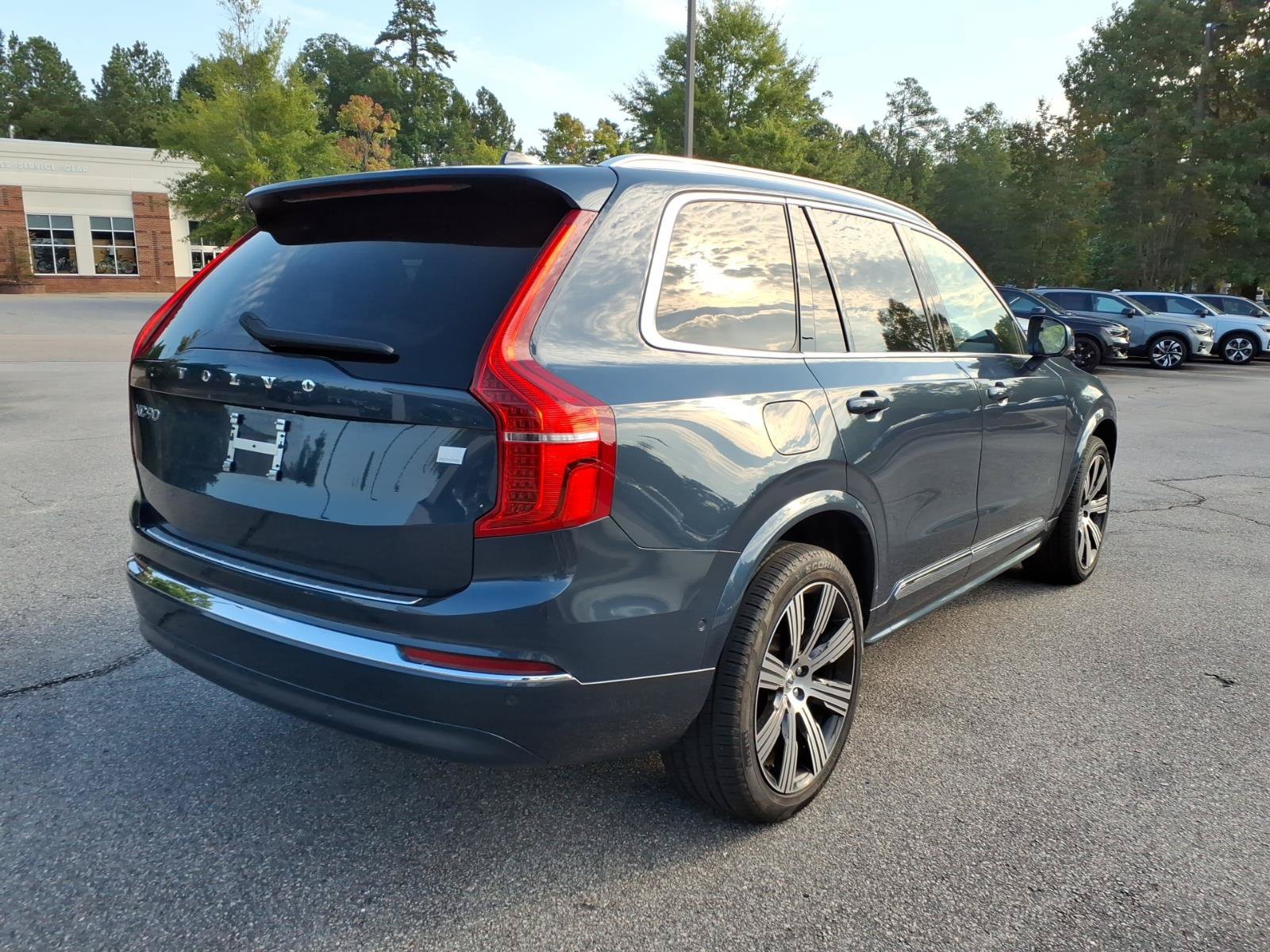 Certified 2024 Volvo XC90 T8 Ultimate w/ Protection Package Premier AWD/4WD image 3