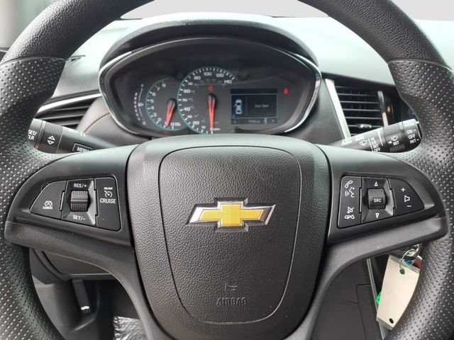 Used 2021 Chevrolet Trax LS w/ Tint and Cruise Package AWD/4WD image 22