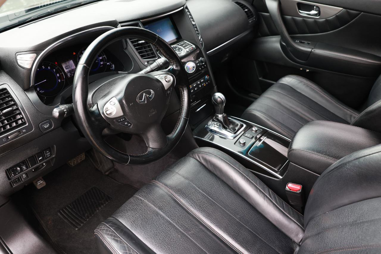 Used 2014 INFINITI QX70 image 4
