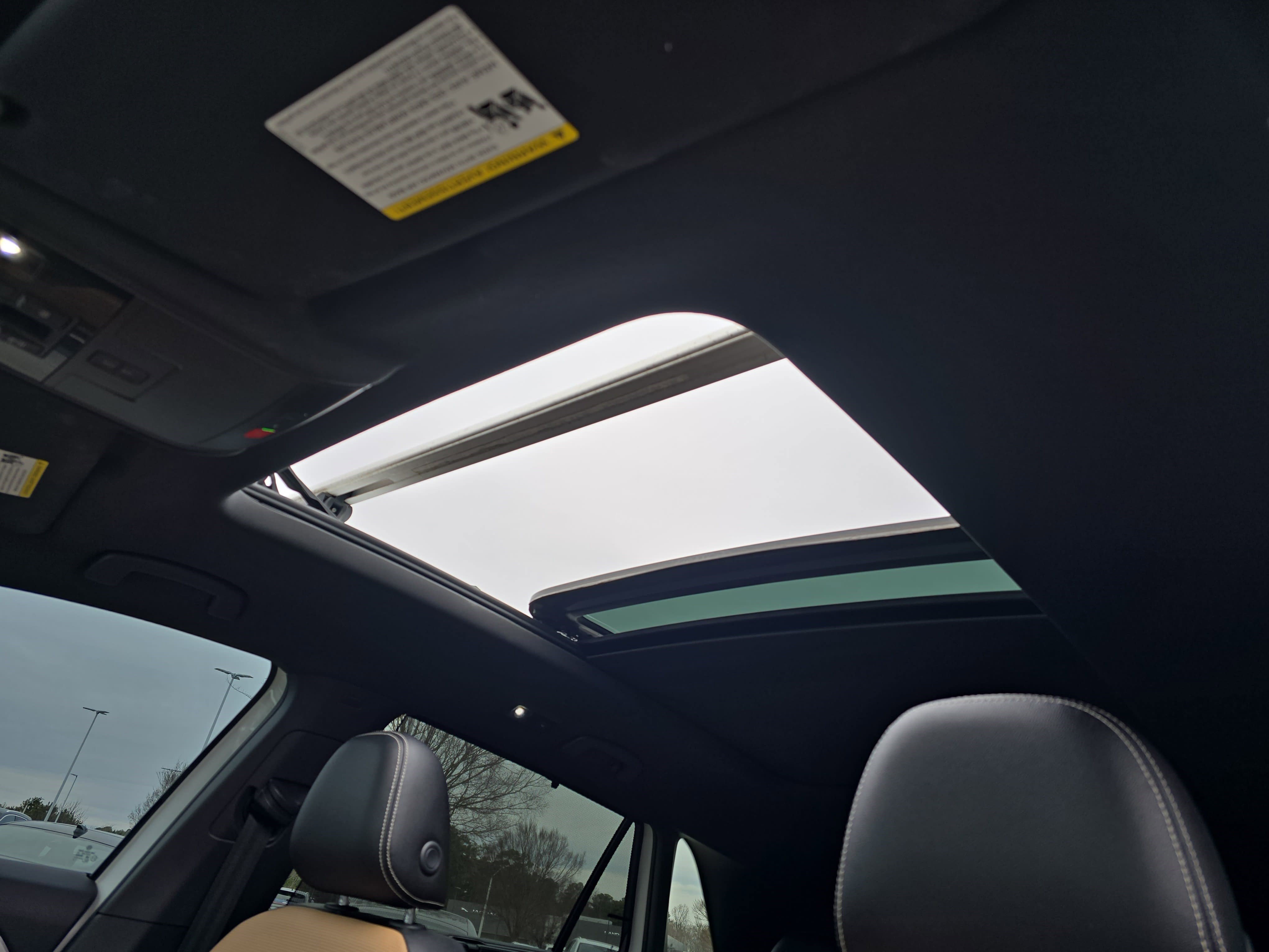 Used 2022 Volkswagen Atlas Cross Sport SEL Premium R-Line image 28