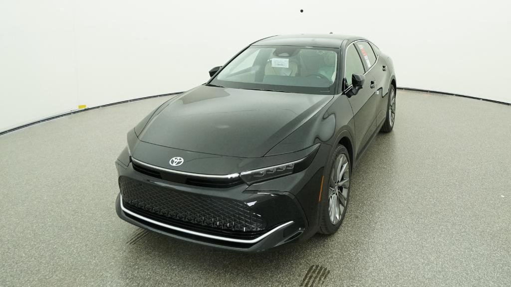 New 2026 Toyota Crown Limited image 3