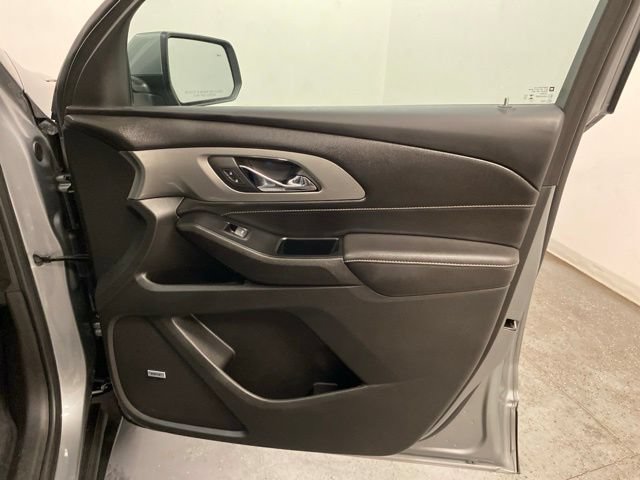 Used 2023 Chevrolet Traverse LT w/ LT Premium Package AWD/4WD image 27