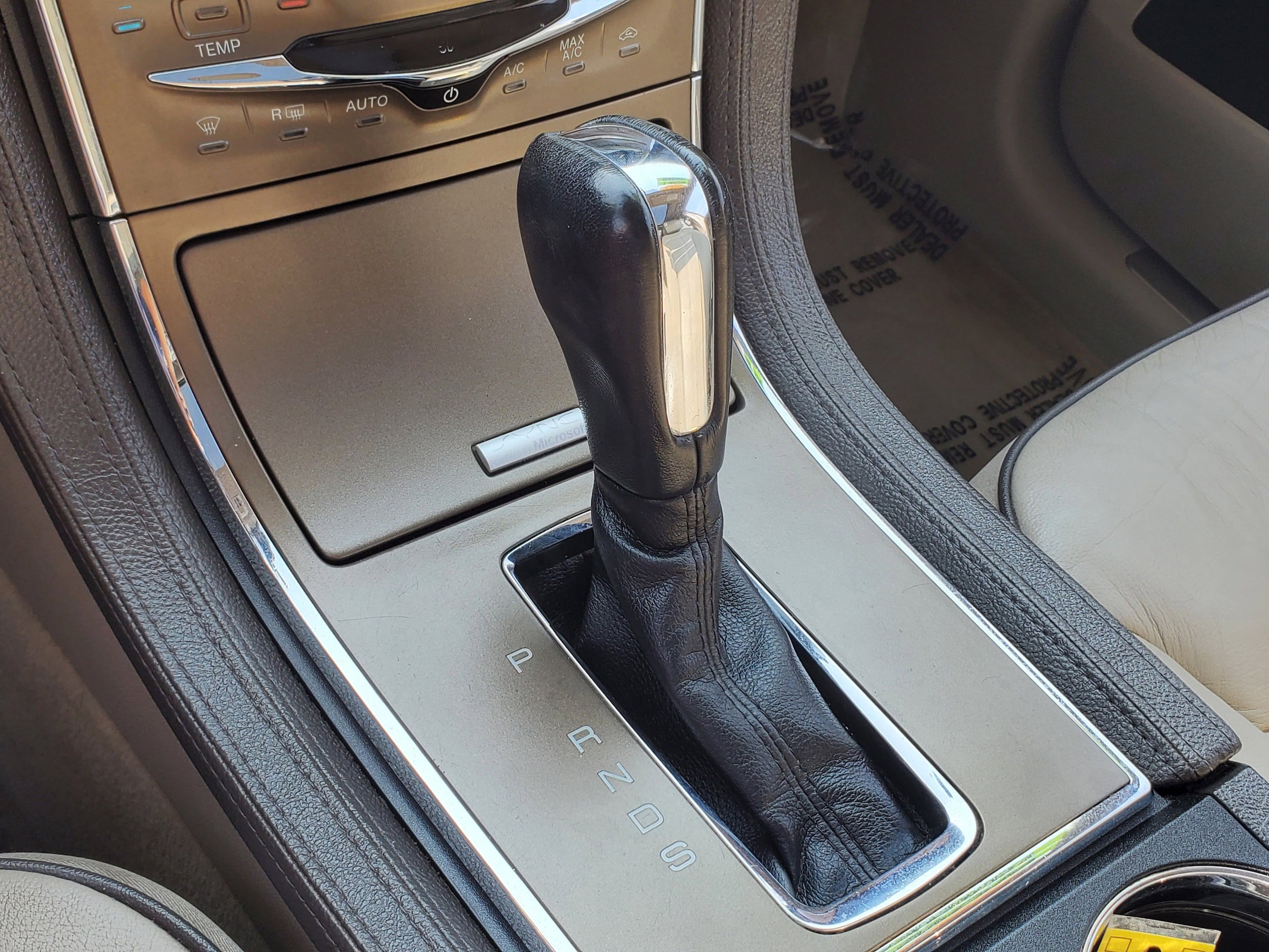 Used 2013 Lincoln MKX AWD image 23