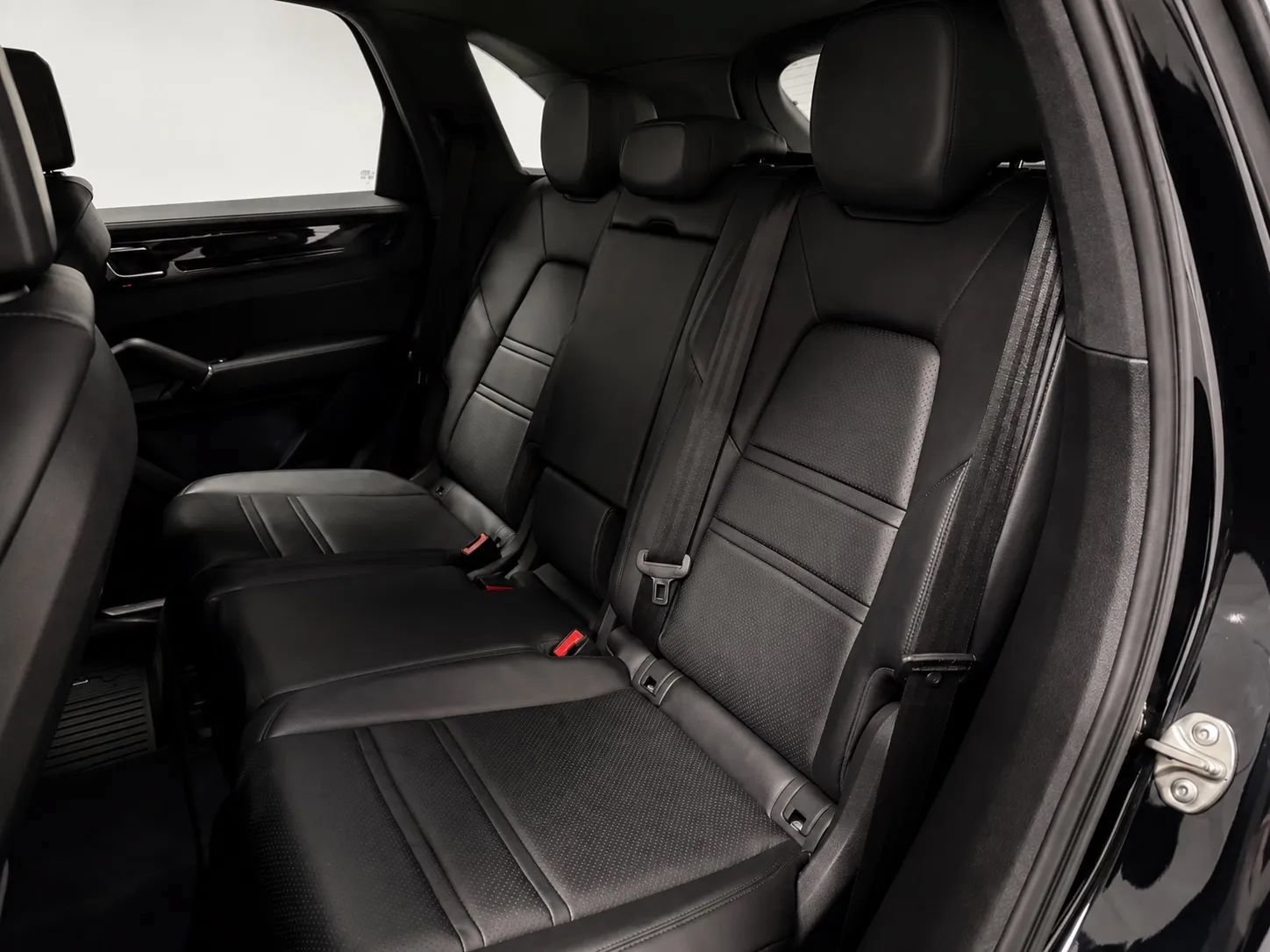 Used 2019 Porsche Cayenne S AWD/4WD image 16
