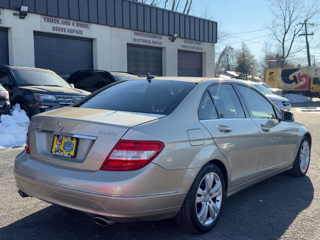 Used 2010 Mercedes-Benz C 300 C 300 Luxury 4MATIC AWD 4dr Se image 6