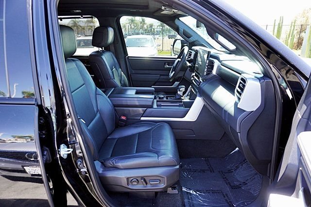 Used 2023 Toyota Sequoia Platinum AWD/4WD image 20