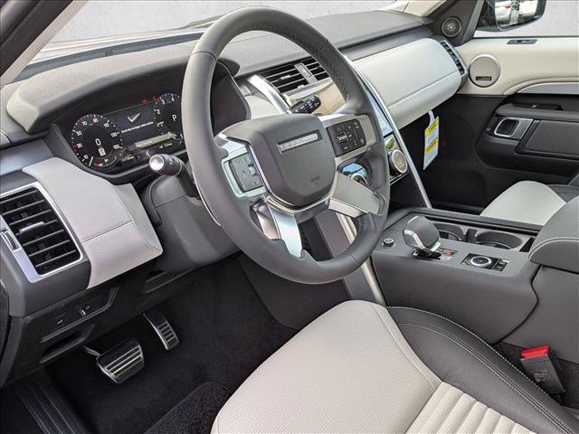 New 2026 Land Rover Discovery Limited Edition AWD/4WD image 3