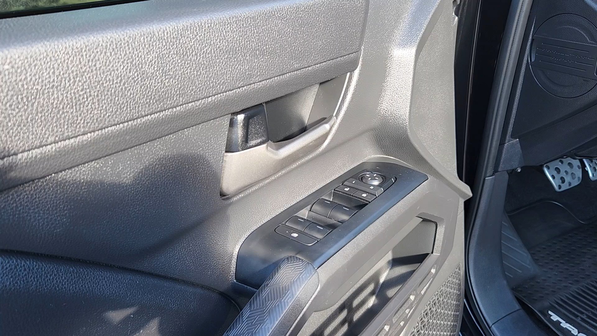 Used 2024 Toyota Tacoma TRD Sport image 7