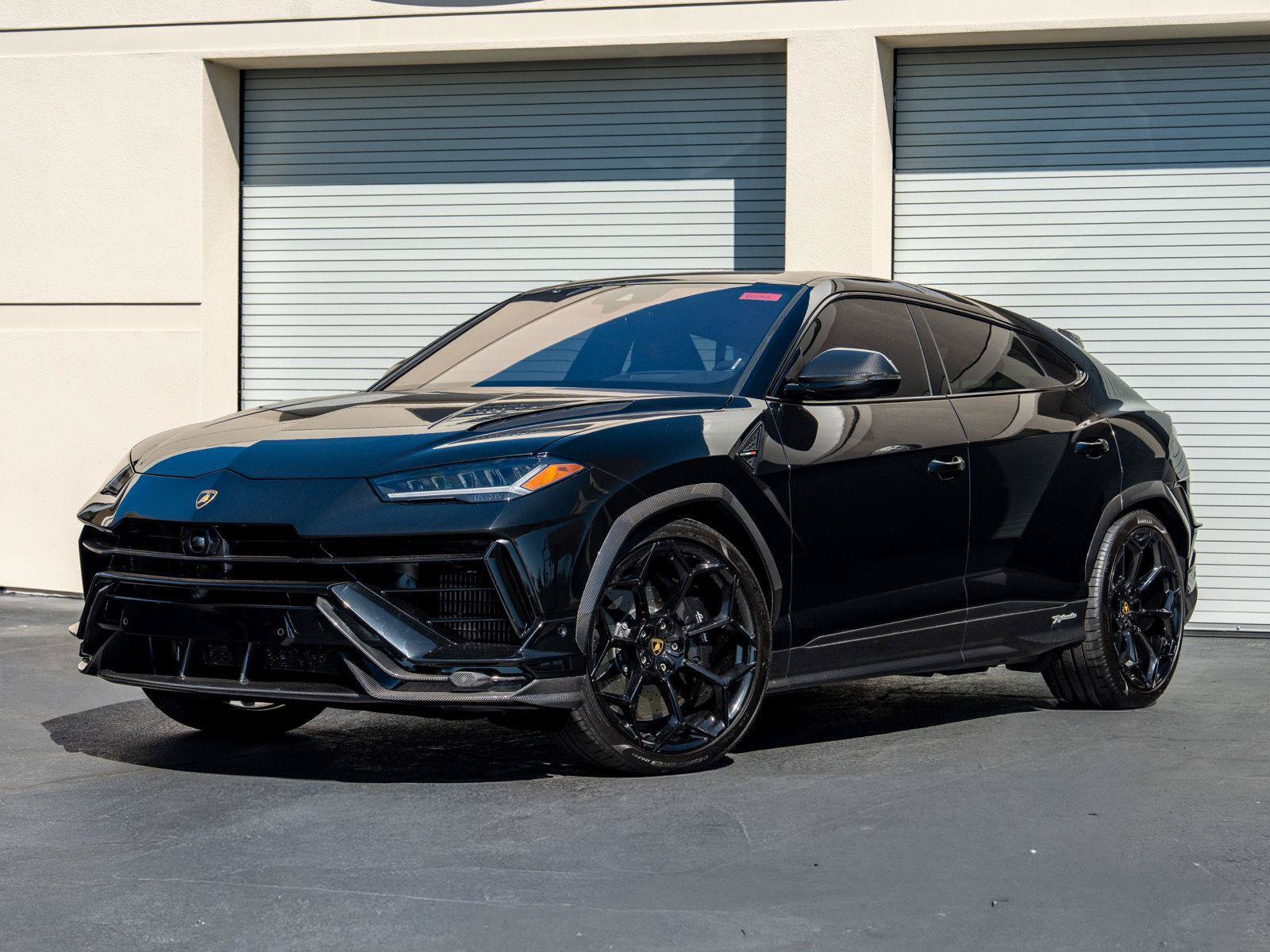Used 2024 Lamborghini Urus Performante AWD/4WD image 3