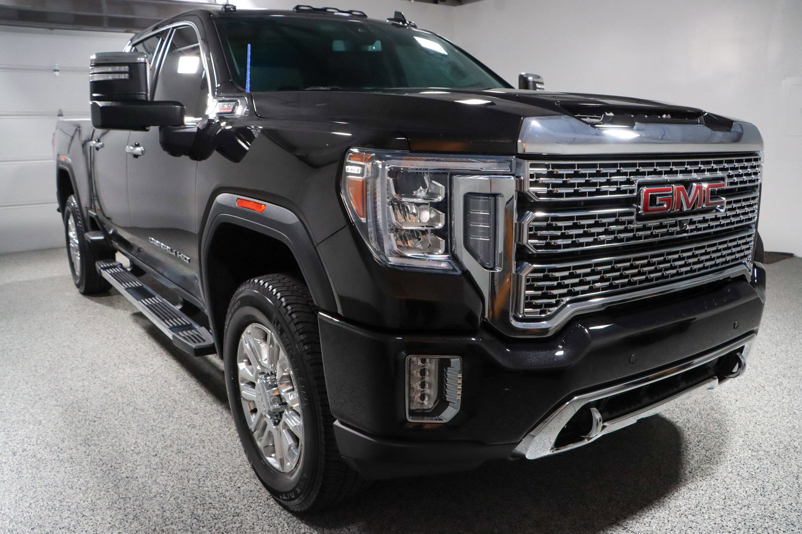 Used 2023 GMC Sierra 2500 Denali image 5