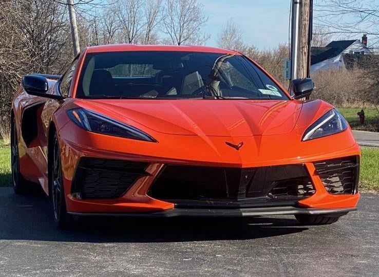 Used 2021 Chevrolet Corvette Stingray Coupe w/ Z51 Performance Package RWD image 2