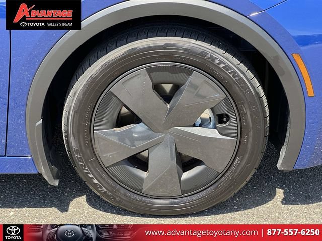 Used 2025 Toyota Prius Plug-In Hybrid FWD image 11