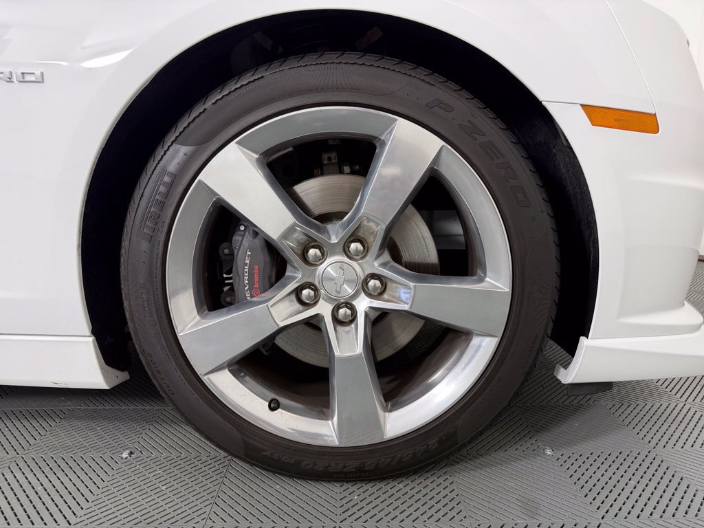 Used 2013 Chevrolet Camaro SS RWD image 12