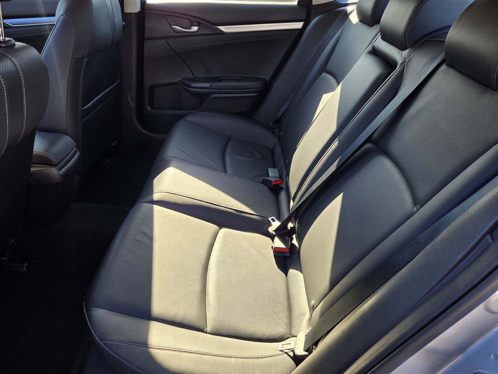 Used 2018 Honda Civic EX-L image 12