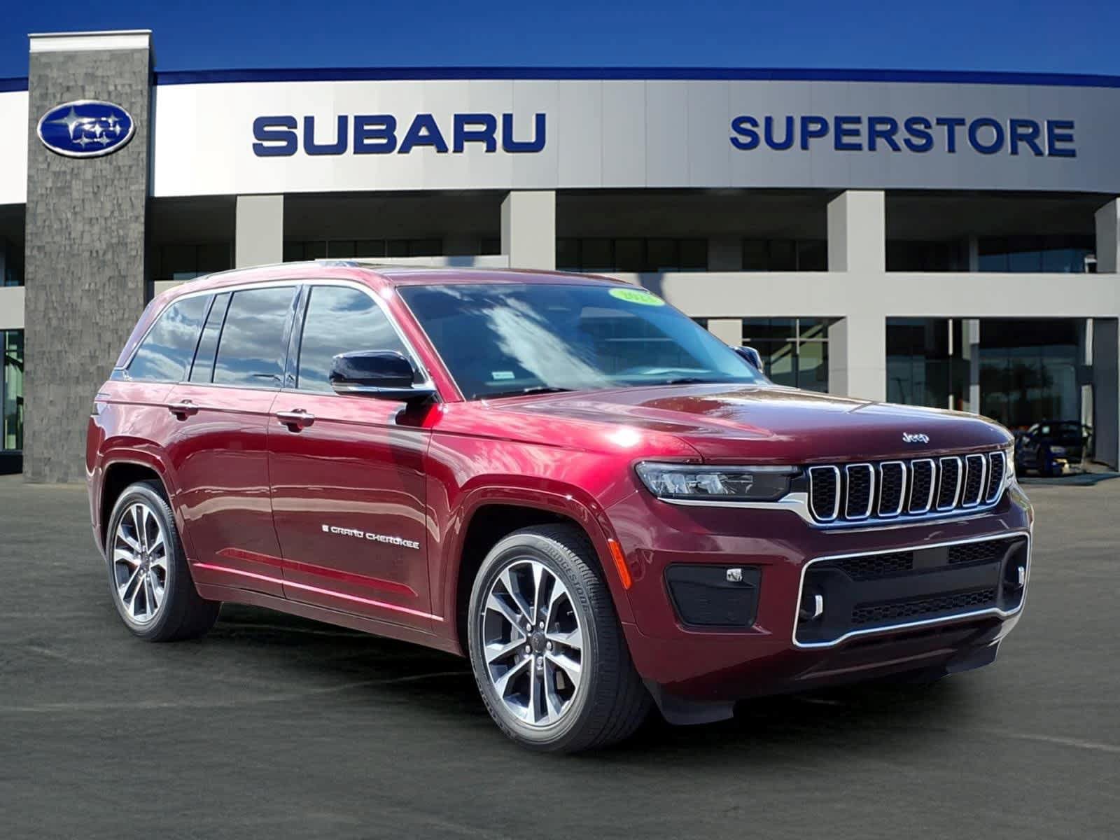 Used 2023 Jeep Grand Cherokee Overland AWD/4WD image 1