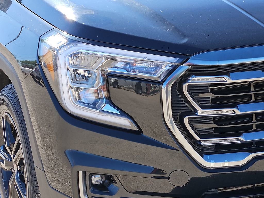 Used 2024 GMC Terrain AT4 AWD/4WD image 8