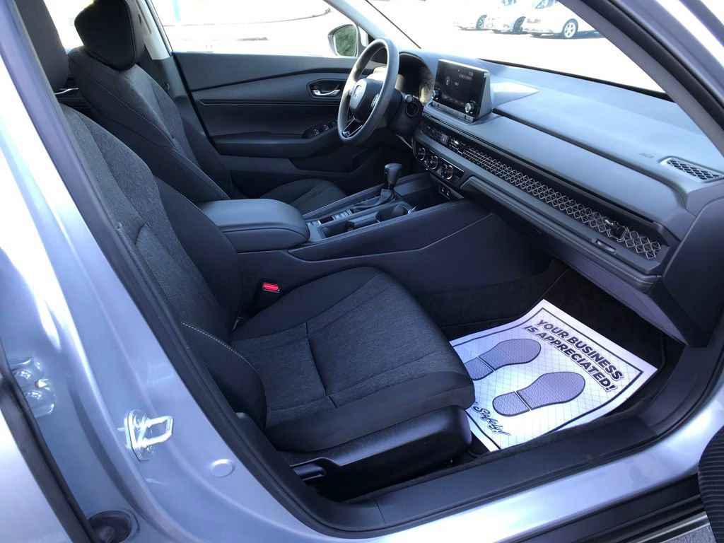 Used 2023 Honda Accord LX image 12