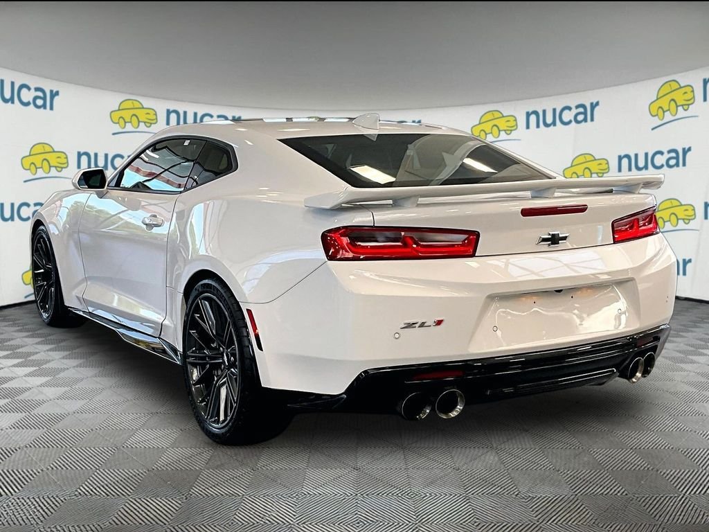 Used 2018 Chevrolet Camaro ZL1 RWD image 4