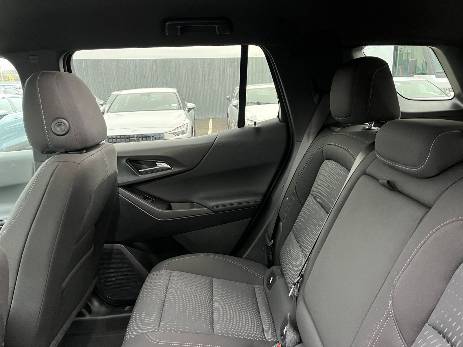 Used 2025 Chevrolet Equinox LT image 38