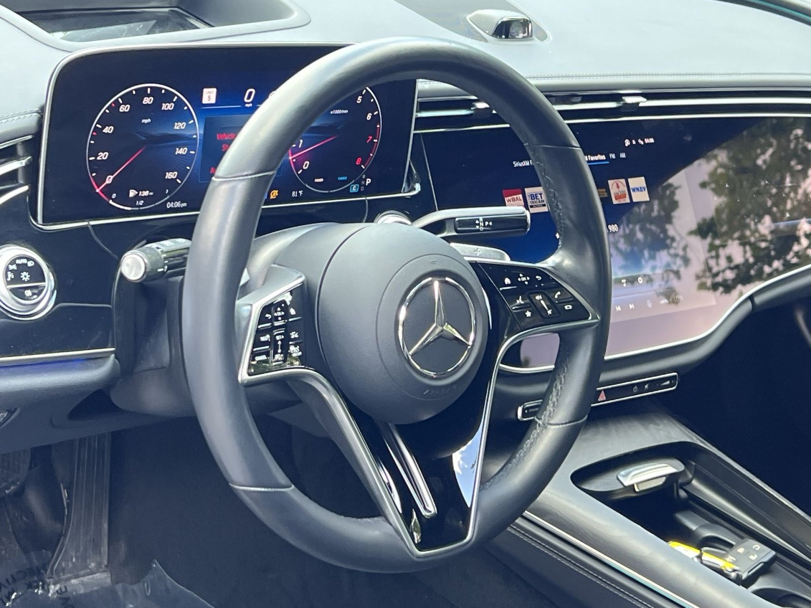 Used 2024 Mercedes-Benz E 350 4MATIC Sedan image 21