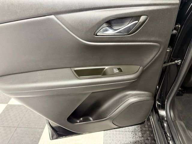 Used 2025 Chevrolet Blazer LT image 17