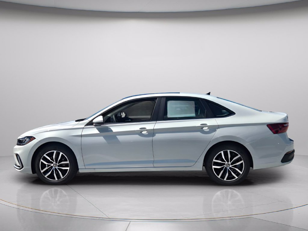 New 2027 Volkswagen Jetta SE FWD image 2