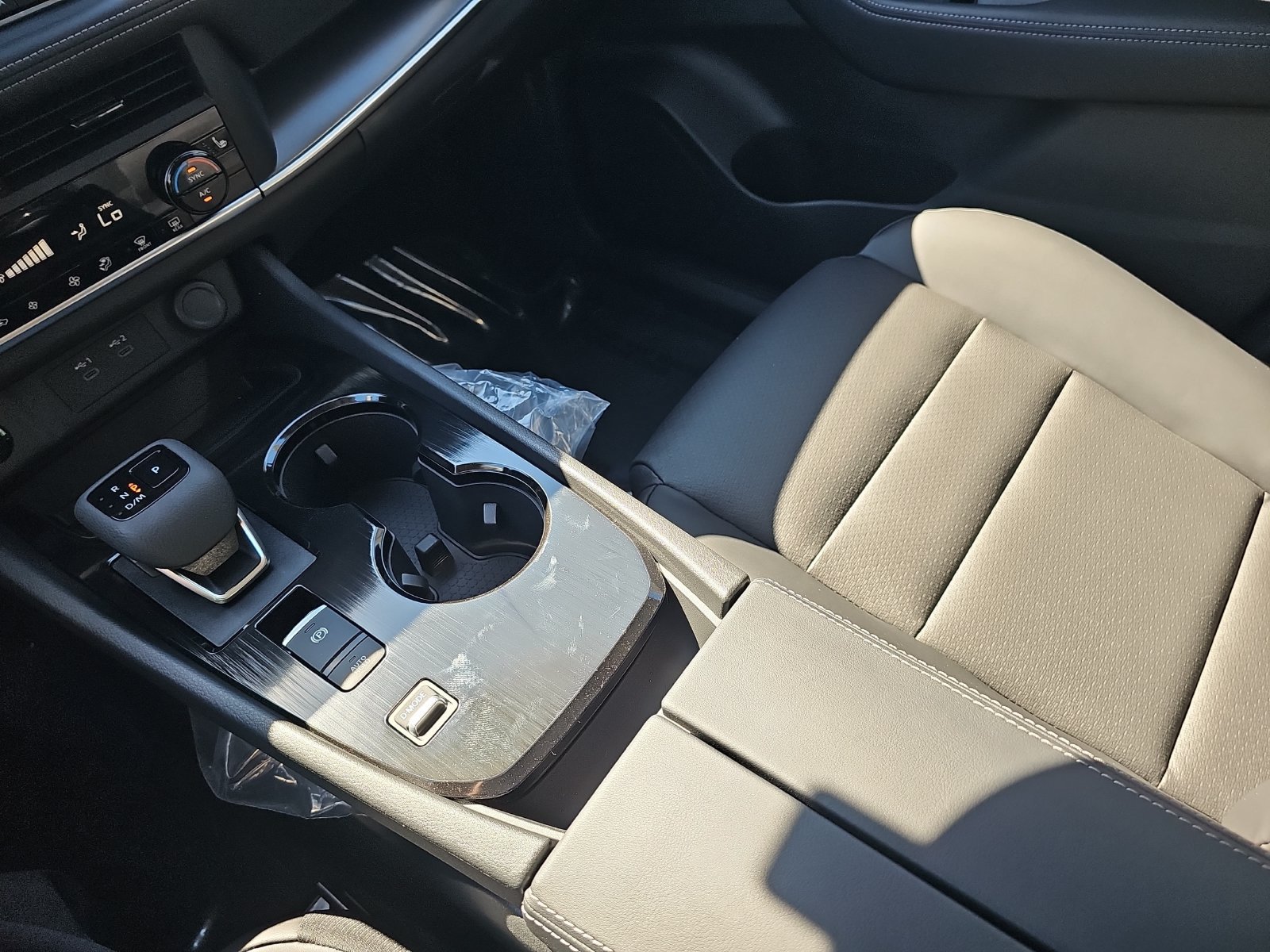 New 2027 Nissan Rogue Dark Armor FWD image 29
