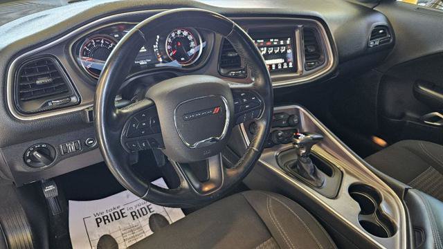 Used 2019 Dodge Challenger SXT RWD image 12