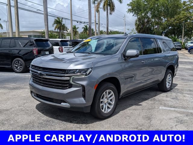 Used 2022 Chevrolet Suburban LT w/ Luxury Package AWD/4WD image 3