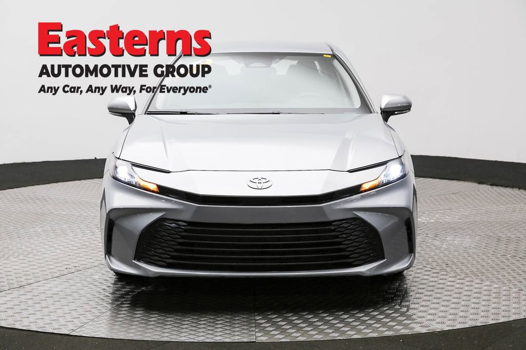 Used 2025 Toyota Camry LE FWD image 2