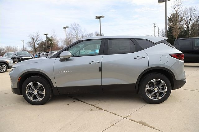 New 2025 Chevrolet Blazer LT w/ Driver Confidence Package image 3