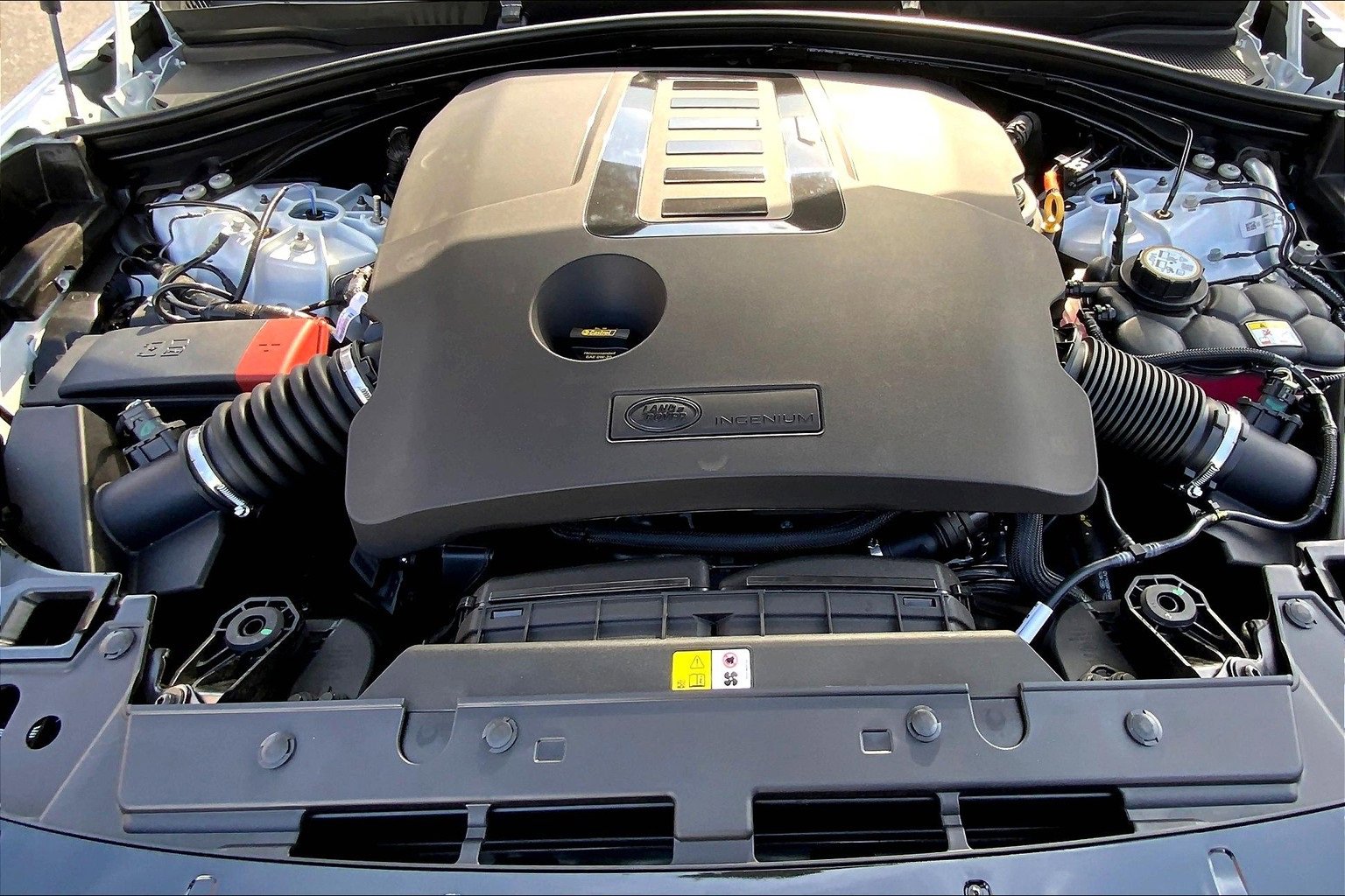 New 2026 Land Rover Range Rover Velar Dynamic SE image 14