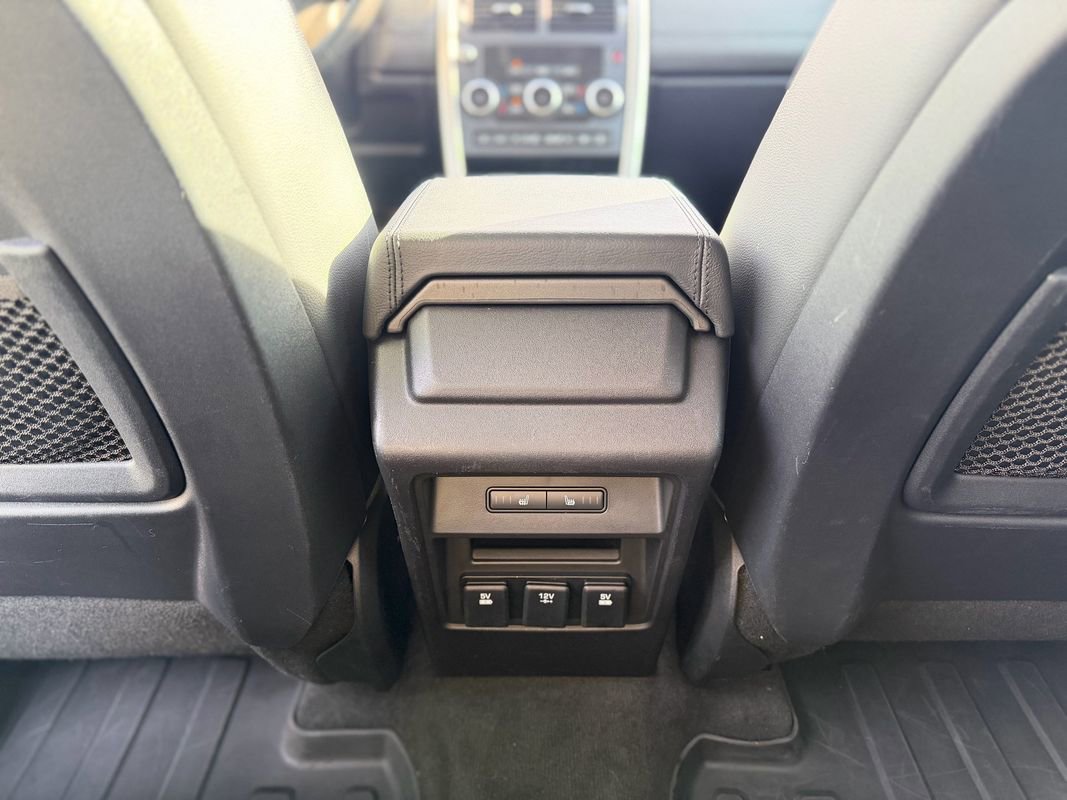 Used 2017 Land Rover Discovery Sport SE AWD/4WD image 10