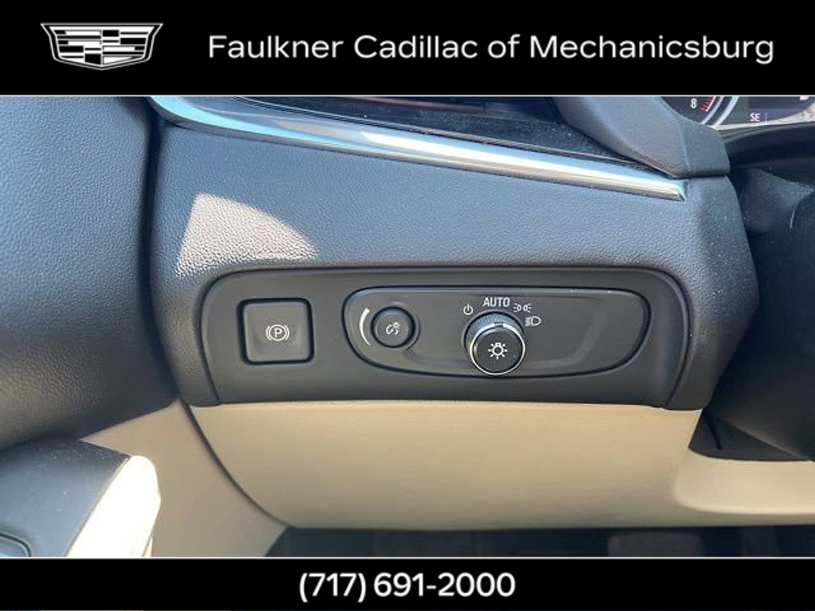 Used 2020 Buick Enclave Essence w/ Sound and Sites Package image 31