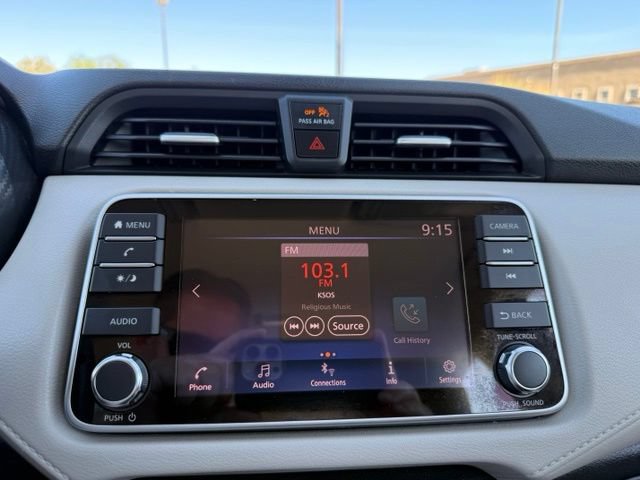 Used 2022 Nissan Versa SV FWD image 20