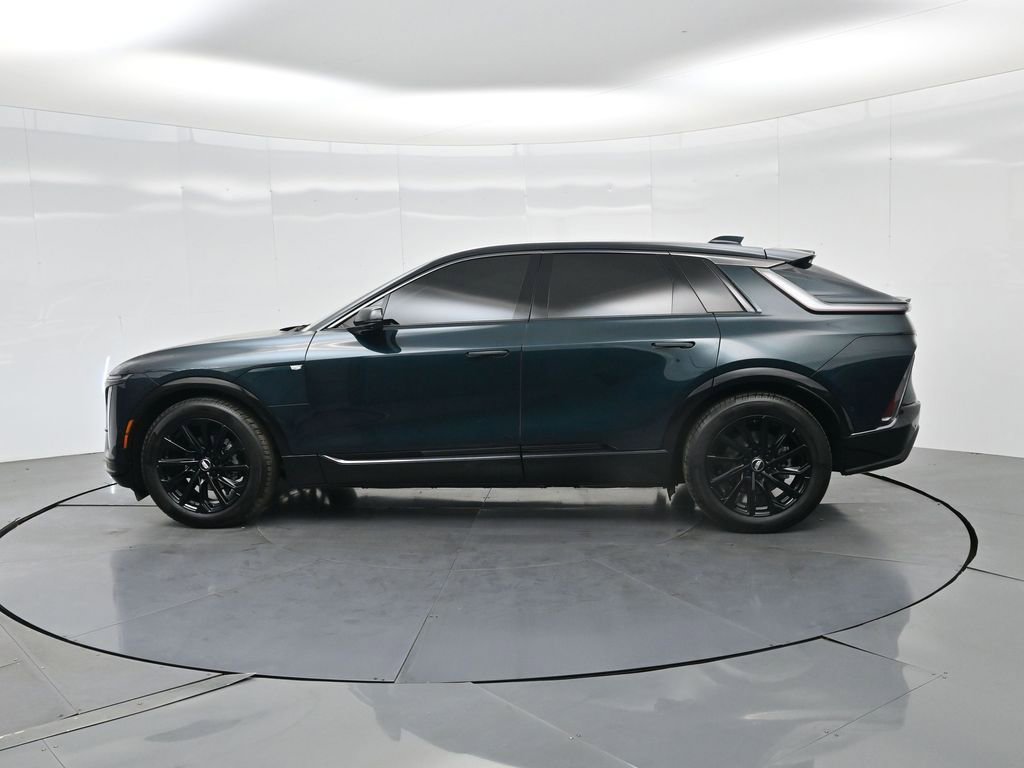Used 2024 Cadillac Lyriq Sport image 10