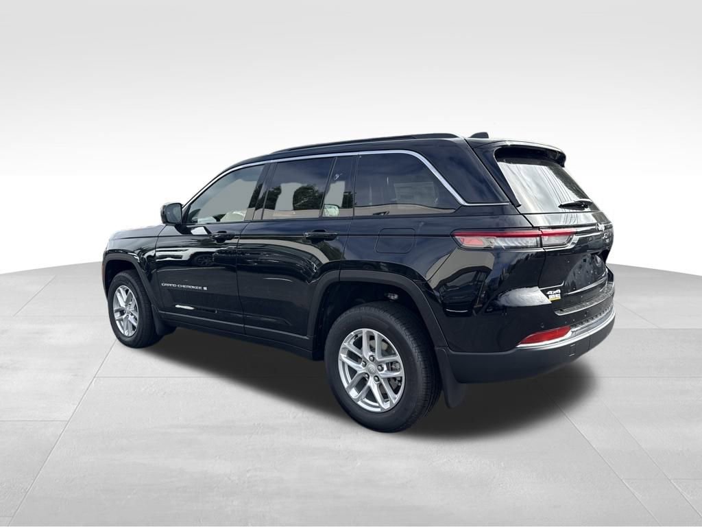 New 2025 Jeep Grand Cherokee Laredo X w/ Trailer Tow Package image 5