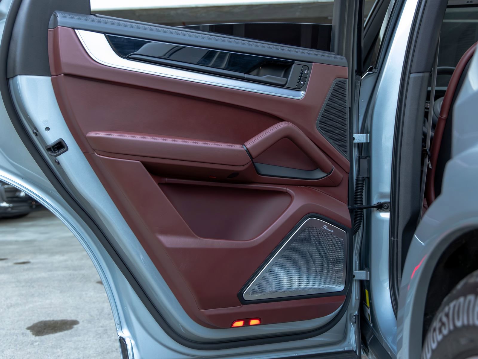 Used 2024 Porsche Cayenne S image 45